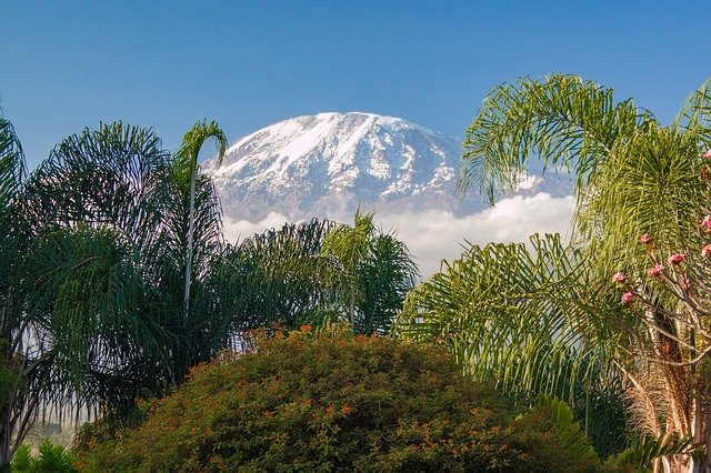 Como escalar Monte Kilimanjaro en Tanzania barato
